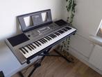 Yamaha E353 met pedaal en standaard, Muziek en Instrumenten, Keyboards, Ophalen, 61 toetsen, Yamaha, Aanslaggevoelig