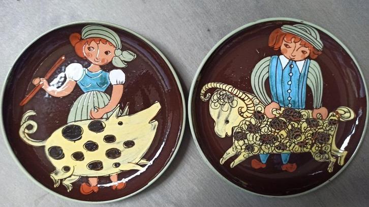 Vintage keramiek borden Arnold Zanher - 2 stuks, Antiek en Kunst, Antiek | Keramiek en Aardewerk, Ophalen of Verzenden