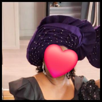 Gele hoofddoek  beschikbaar voor biedingen
