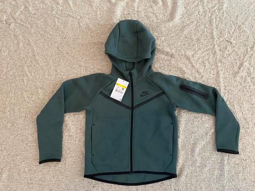 Nike Tech Fleece Kids Vest Hoodie Trui, Size S, New, Kinderen en Baby's, Kinderkleding | Maat 134, Nieuw, Jongen of Meisje, Trui of Vest