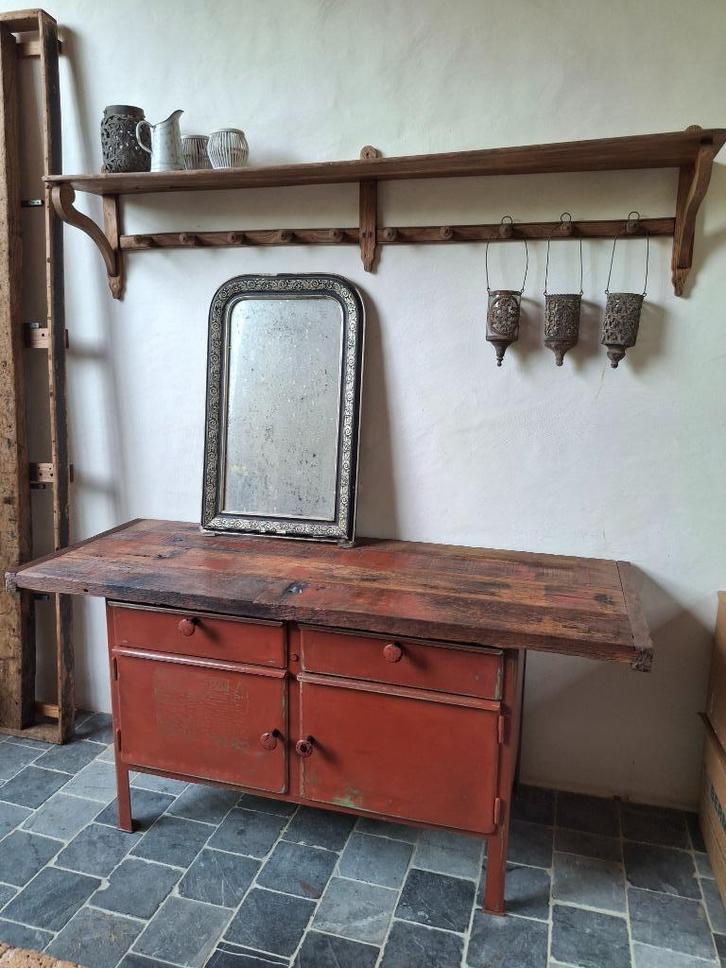 Mooie vintage werkbank/dressoir, Antiek en Kunst, Antiek | Meubels | Stoelen en Banken, Ophalen