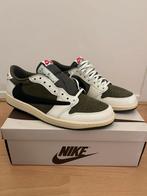 Jordan 1 Low OG x Travis Scott Medium Olive Maat 45,5, Kleding | Heren, Schoenen, Ophalen of Verzenden, Nieuw