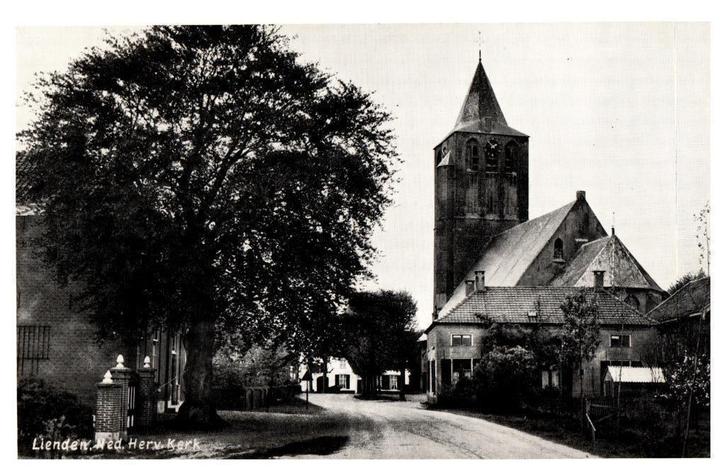 Lienden, Ned. Herv. Kerk, Verzamelen, Ansichtkaarten | Nederland, Ongelopen, Gelderland, 1940 tot 1960, Verzenden