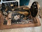 Naaimachine oud voor etalage, Antiek en Kunst, Antiek | Naaimachines, Ophalen of Verzenden