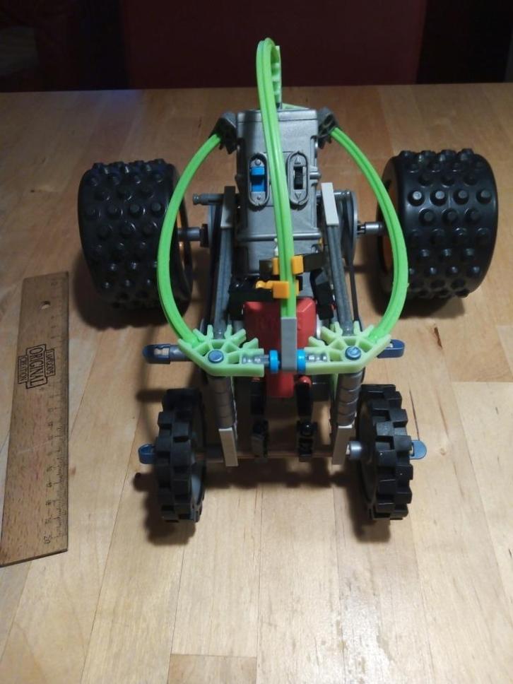 grote stoere K'nex auto met motor (knex, knexx), Kinderen en Baby's, Speelgoed | Bouwstenen, Zo goed als nieuw, K'nex, Ophalen of Verzenden
