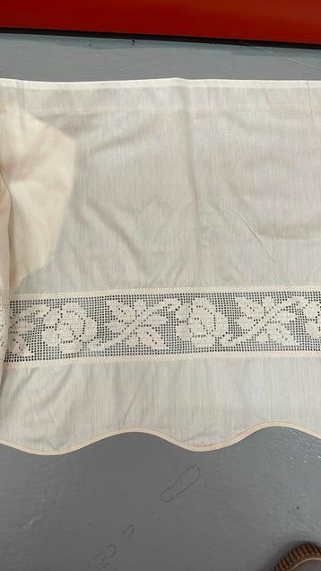 Valletje/vitrage 62 hoog. beschikbaar voor biedingen