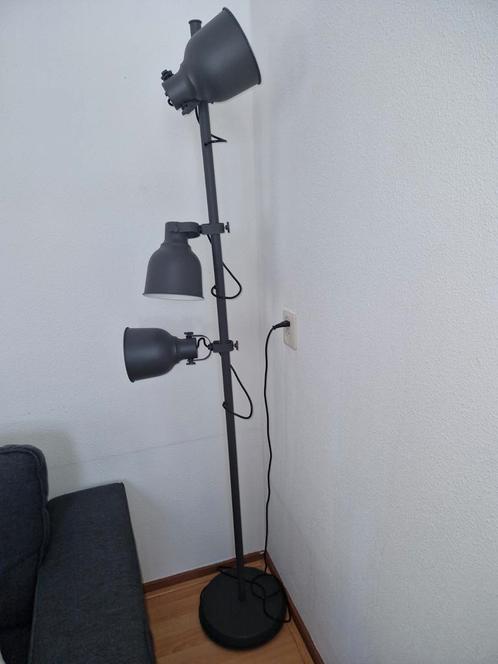 IKEA HEKTAR vloerlamp, Huis en Inrichting, Lampen | Vloerlampen, Zo goed als nieuw, 150 tot 200 cm, Ophalen