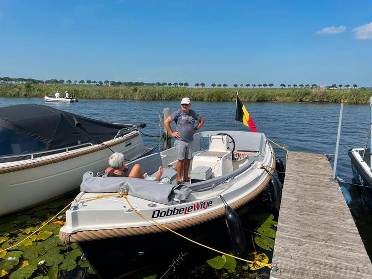 Interboat 19 met zwemplateau en trailer, Watersport en Boten, Sloepen, Zo goed als nieuw, 10 tot 30 pk, 6 meter of meer, Binnenboordmotor