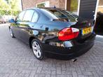 BMW 3-serie 318i High Executive, Zwart, 4 cilinders, 129 pk, Zwart