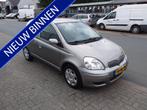Toyota Yaris 1.3 VVT-i Sol (bj 2003, automaat), 1299 cc, Stof, Gebruikt, Zwart