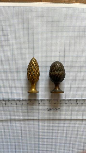2Dennenappel Deurknoppen PRACHTIG Kastknoppen Antiek Vintage beschikbaar voor biedingen