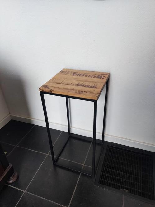 Slim-line sokkel zuil, Strak en slank model, massief hout, Huis en Inrichting, Woonaccessoires | Zuilen en Pilaren, Nieuw, Ophalen of Verzenden
