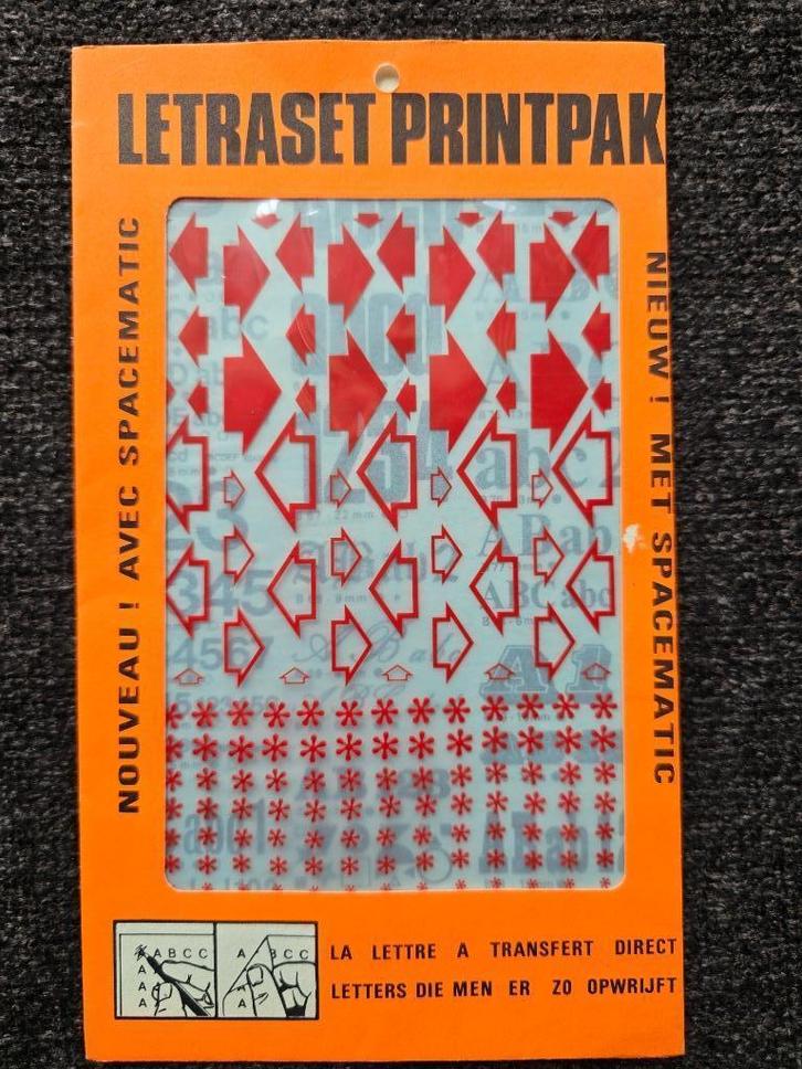Wrijfletters - Letraset Printpak - rood - ongebruikt - #3, Hobby en Vrije tijd, Tekenen, Nieuw, Overige typen, Ophalen of Verzenden