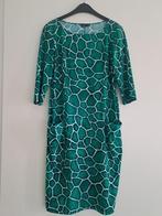 MOQ jurk travelstof giraffeprint groen/wit maat 40 NIEUW, Kleding | Dames, Jurken, Maat 38/40 (M), Verzenden, Nieuw, Knielengte