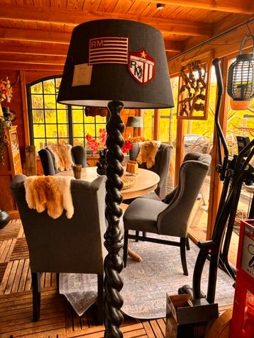 Staanlamp met Riviera Maison kap beschikbaar voor biedingen