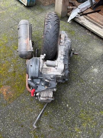 Piaggio zip 80cc blok beschikbaar voor biedingen