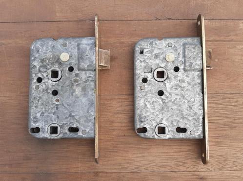 2 Stuks Gebruikte Messing Nemef Toilet - Badkamersloten, Huis en Inrichting, Woonaccessoires | Overige, Gebruikt, Ophalen