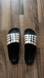 Burberry slippers beige maat 43, Slippers, Overige kleuren, Ophalen of Verzenden, Zo goed als nieuw
