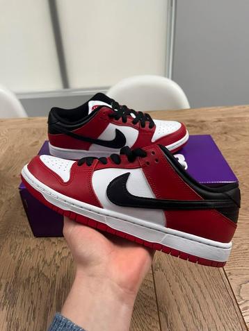 Nike SB Dunk Low “Chicago” Maat 40.5/US7,5 beschikbaar voor biedingen