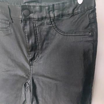 Nieuwe Only zwarte coating broek maat 44 beschikbaar voor biedingen