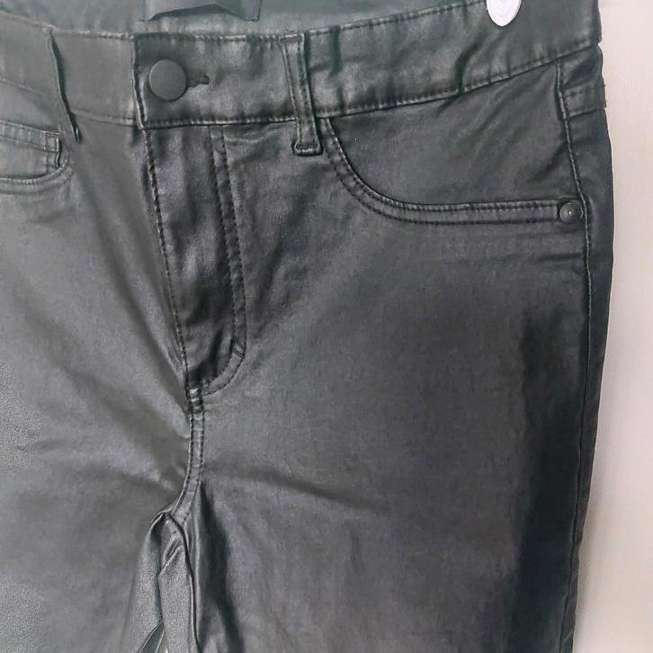 Nieuwe Only zwarte coating broek maat 44, Kleding | Dames, Broeken en Pantalons, Nieuw, Maat 42/44 (L), Zwart, Lang, Ophalen of Verzenden