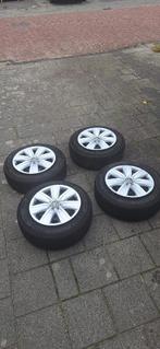 Stalen velgen met Wieldoppen Volkswagen 2x 6mm winterband, Ophalen, Gebruikt