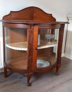 Oud vitrinekastje / theekastje (groot model), Ophalen