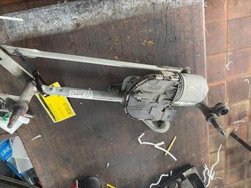 Ruitenwismotor + Mechaniek van een Volkswagen Golf Sportsvan beschikbaar voor biedingen