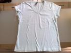 SOHO t-shirt met V-hals, maat M, Blauw, Soho, Zo goed als nieuw, Korte mouw