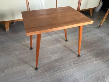 Vintage Tafeltje - Stijlvol en Charmant! beschikbaar voor biedingen