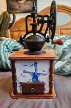 Oude Koffiemolen met Delfts Blauw, Antiek en Kunst, Ophalen