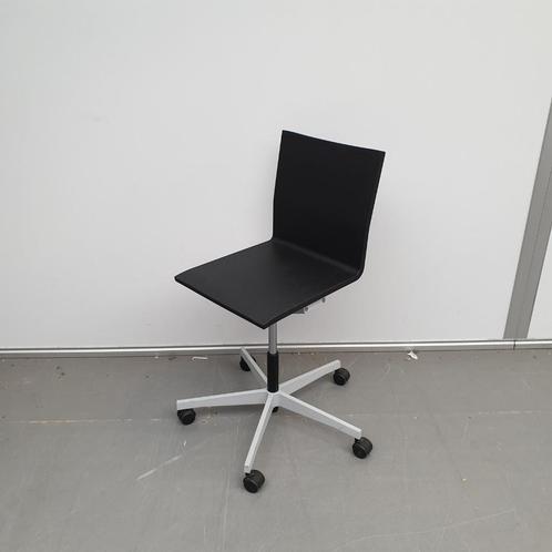 Vitra bureaustoel - zwart kunststof, Huis en Inrichting, Bureaustoelen, Gebruikt, Bureaustoel, Zwart, Ophalen