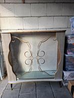 Vitrinekasje met gouden krullen, Antiek en Kunst, Antiek | Meubels | Kasten, Ophalen of Verzenden