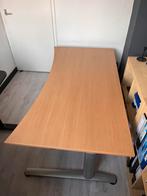 Keurig bureau in hoogte verstelbaar, Ophalen, In hoogte verstelbaar, Zo goed als nieuw, Bureau