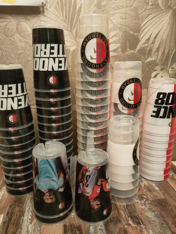 Feyenoord Bekers - Set van Verschillende Designs, Verzamelen, Sportartikelen en Voetbal, Nieuw, Overige typen, Feyenoord, Ophalen of Verzenden