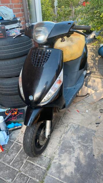Zip 4T 50cc  beschikbaar voor biedingen