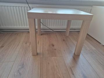 Ikea lacks bijzettafel beschikbaar voor biedingen