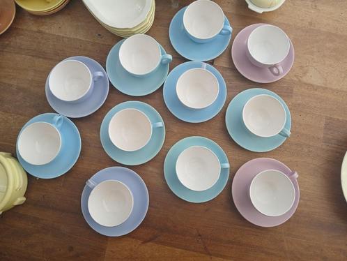 Pastel Regout vintage kopjes - bordjes, Antiek en Kunst, Antiek | Servies los, Ophalen of Verzenden