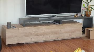 TV-meubel/Dressoir beschikbaar voor biedingen