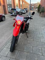 Rieju MRT50  schakelbrommer, 6 versnellingen, Zo goed als nieuw, 50 cc, Ophalen