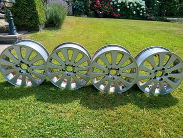 orginele volvo s 40 velgen 16 inch beschikbaar voor biedingen