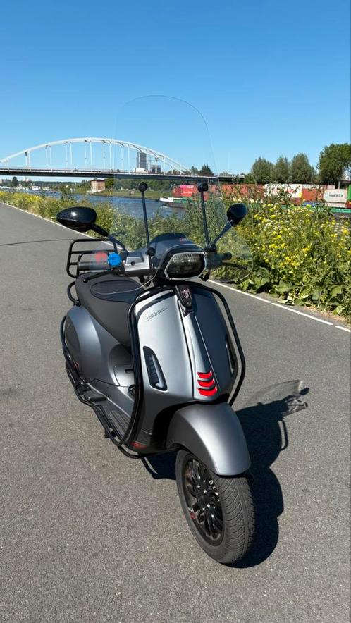 Vespa sprint 2024 full option, Fietsen en Brommers, Scooters | Vespa, Gebruikt, Vespa S, Maximaal 45 km/u, Benzine, Ophalen