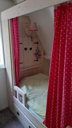 Handgemaakte whitewash prinsessenbed van hout, Gebruikt, Ophalen of Verzenden, 100 cm of meer, Matras