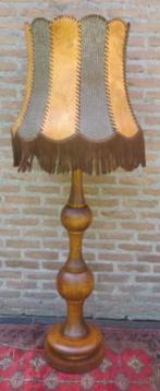 Vintage vloer schemerlamp prachtige bewerkte kap met Franje, Ophalen, Vintage, Hout, Zo goed als nieuw