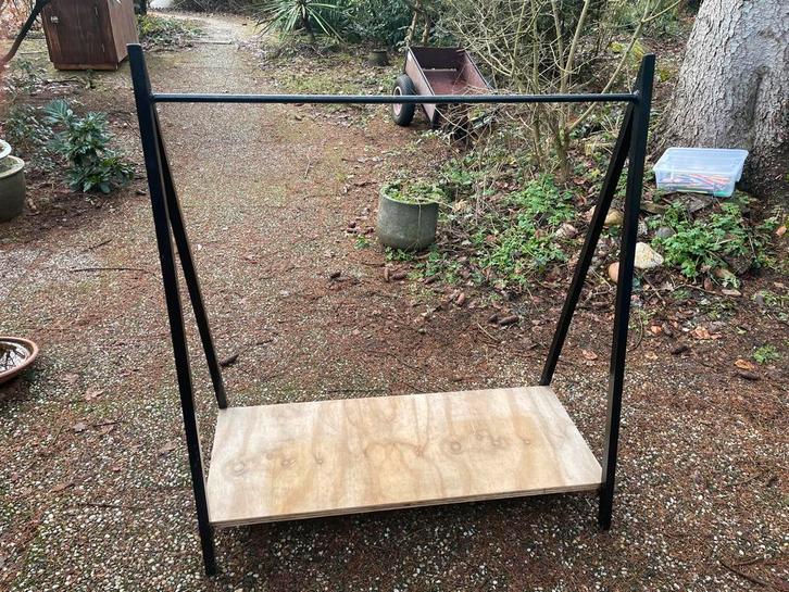 Kledingrek met plank, Kleding | Dames, Kledingrekken, Zo goed als nieuw, Met wielen, Ophalen of Verzenden