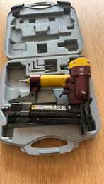 Air Tacker voor nieten en brads, Doe-het-zelf en Verbouw, Gereedschap | Handgereedschap, Ophalen of Verzenden, Zo goed als nieuw