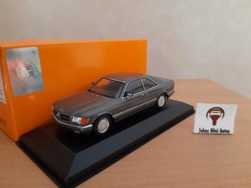 Mercedes Benz 560 SEC (C126) 1980 Grijs Met Maxichamps 1:43  beschikbaar voor biedingen