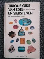 Tirions gids van edel- en sierstenen, Boeken, Zo goed als nieuw, Tirion, Sieraden maken, Ophalen of Verzenden