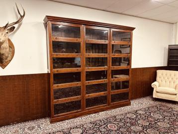 Grote Klassiek Engelse Globe Wernicke Boekenkast beschikbaar voor biedingen