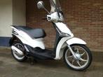 Piaggio liberty 50 iget 2019 met defect, Fietsen en Brommers, Scooters | Piaggio, Ophalen, Gebruikt, Overige modellen, Maximaal 45 km/u